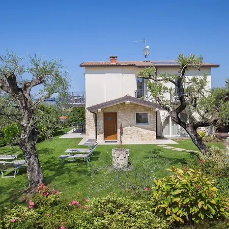 Vila Lisi With Pool *