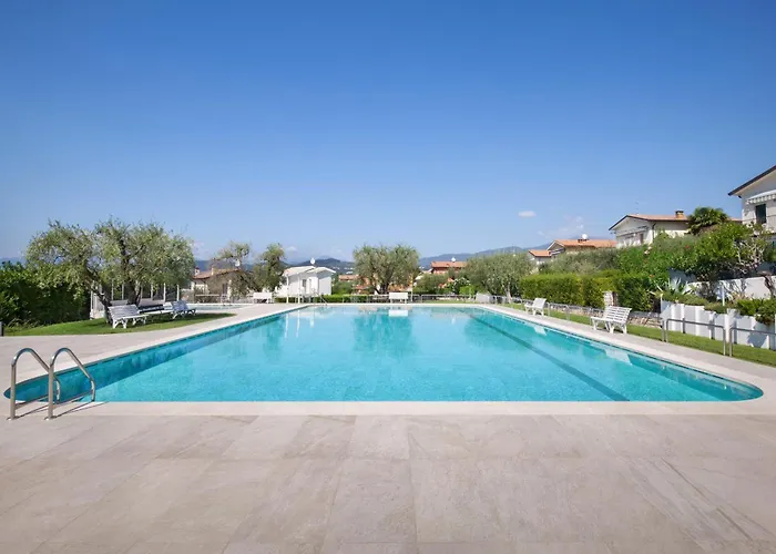 Lisi With Pool וילה *
