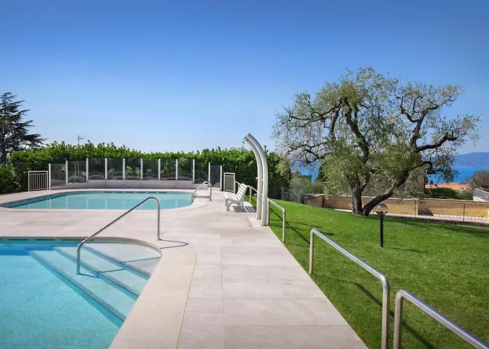 Lisi With Pool וילה ברדולינו