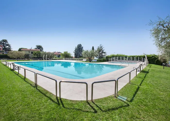 וילה Lisi With Pool